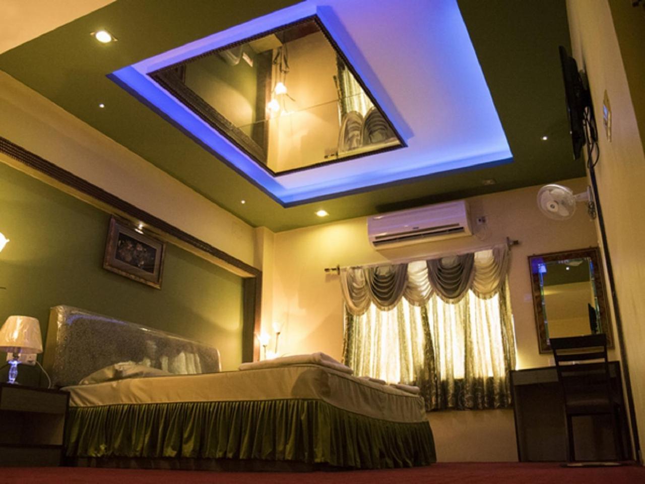 Hotel Sunshine Baharampur 外观 照片